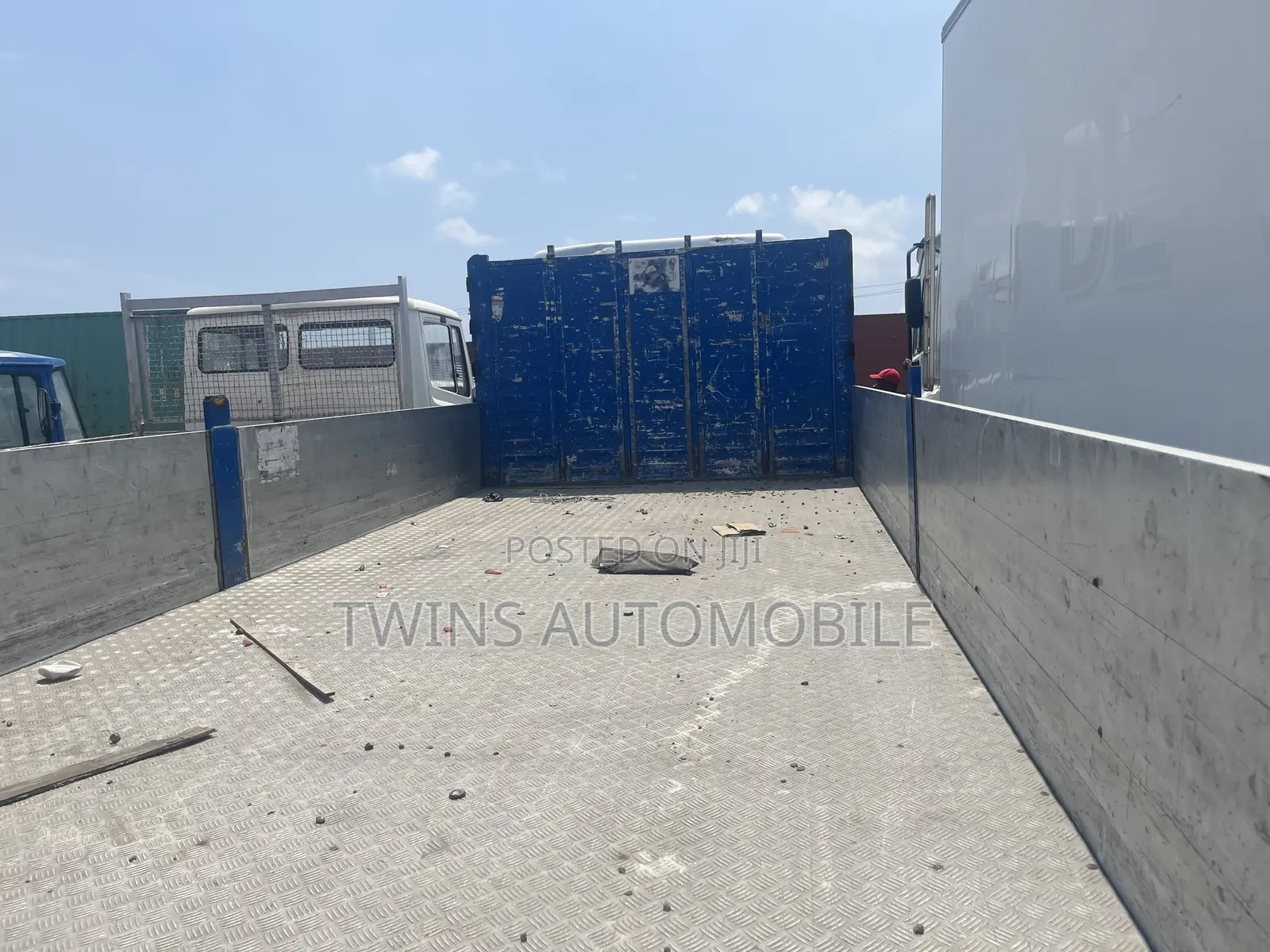 Mercedes-Benz 814 Direct Bucket