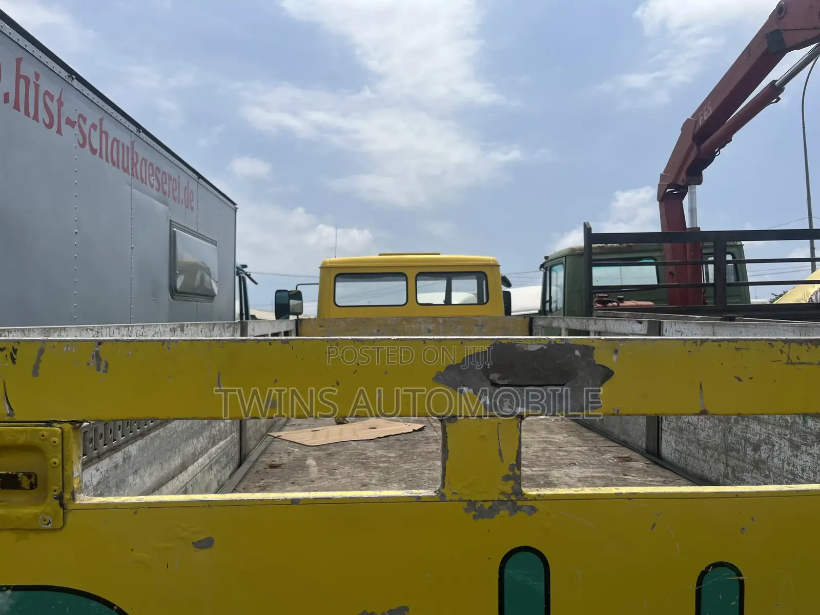 Mercedes-Benz 814 20 Ft Long