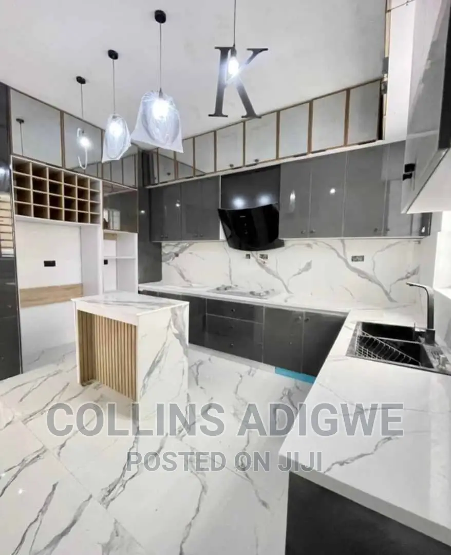 5bdrm Duplex in Chevron -Lekki for sale
