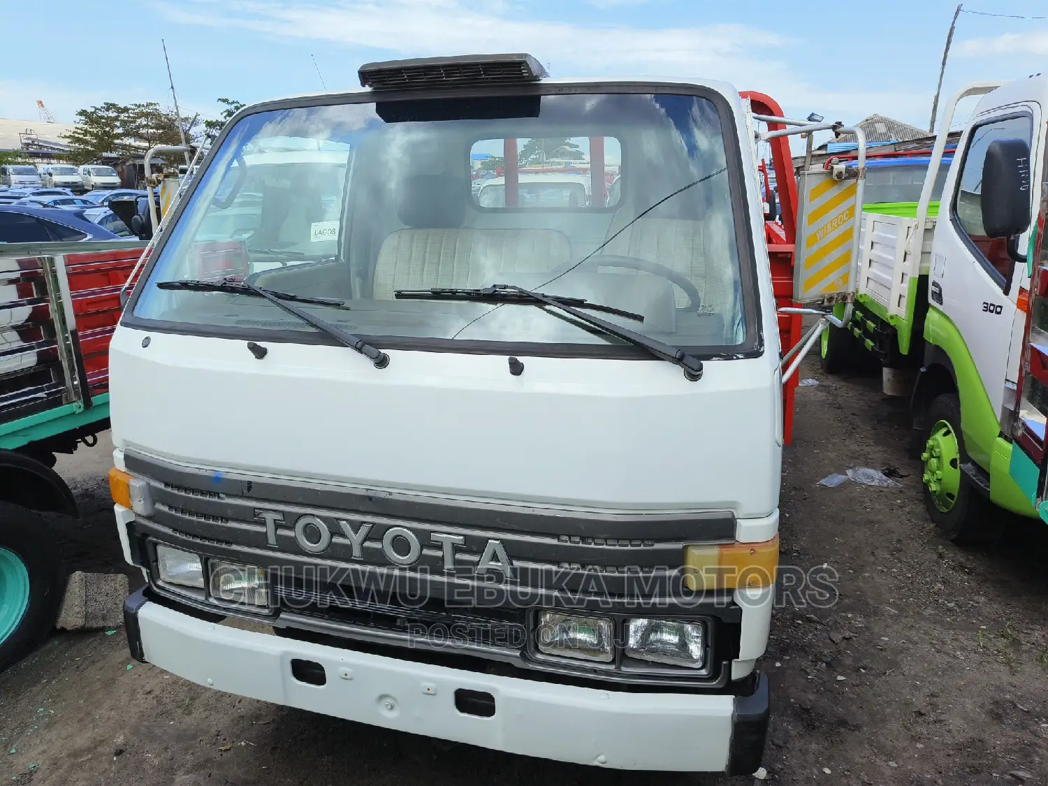 Toyota Dyna 300 With Red Bucket
