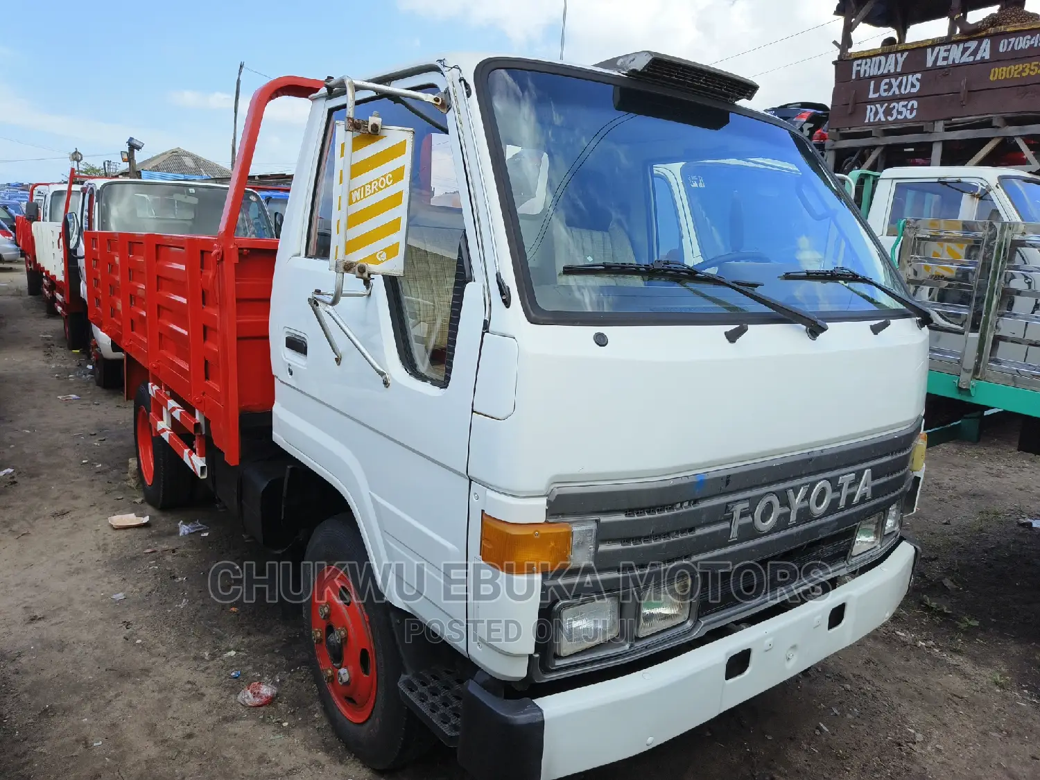 Toyota Dyna 300 With Red Bucket