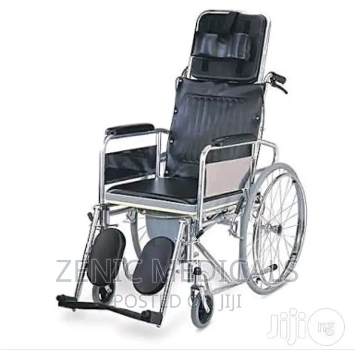 Colasable Cummod Wheelchair