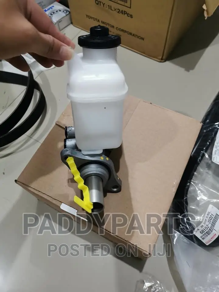 Toyota Sequoia Tundra Brake Master Cylinder