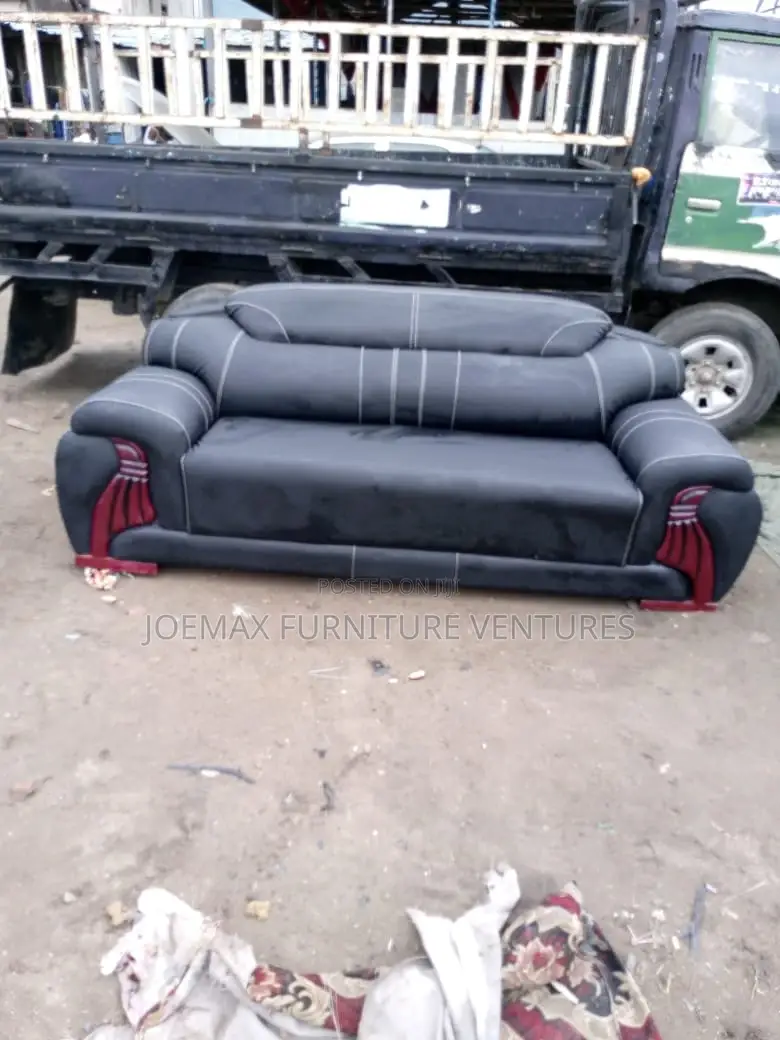 Leather Living Room Sofa Set 7 Seaters.