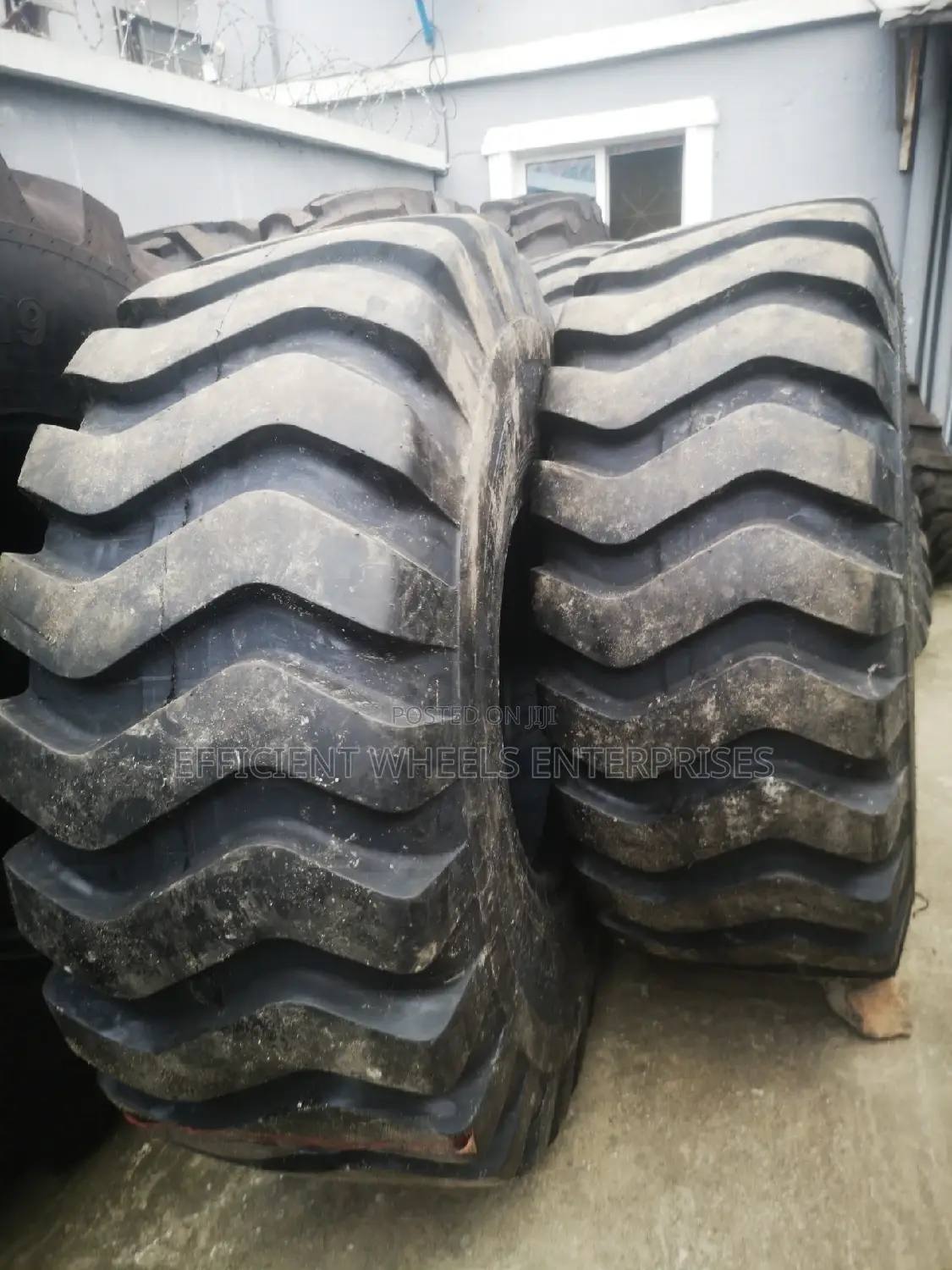 23.5-25 Rockbuster Tt24ply