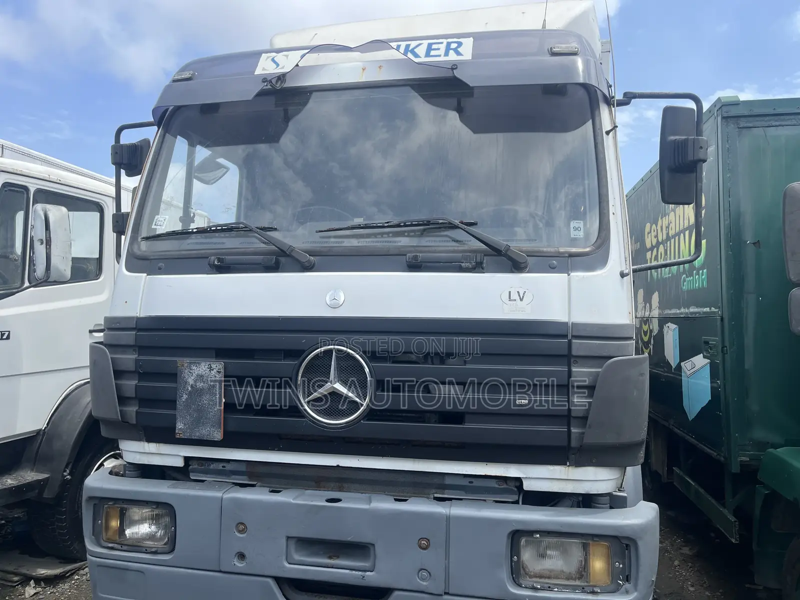Mercedes-Benz 1624