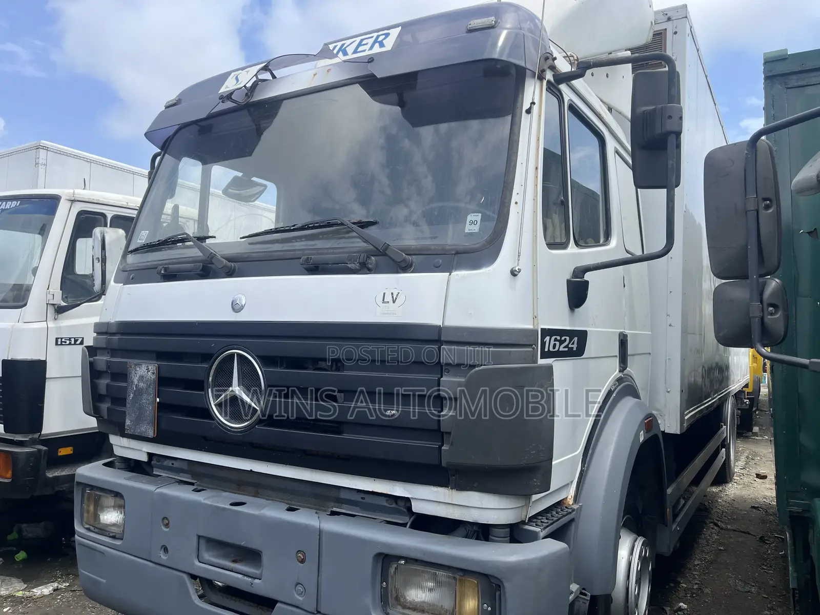 Mercedes-Benz 1624