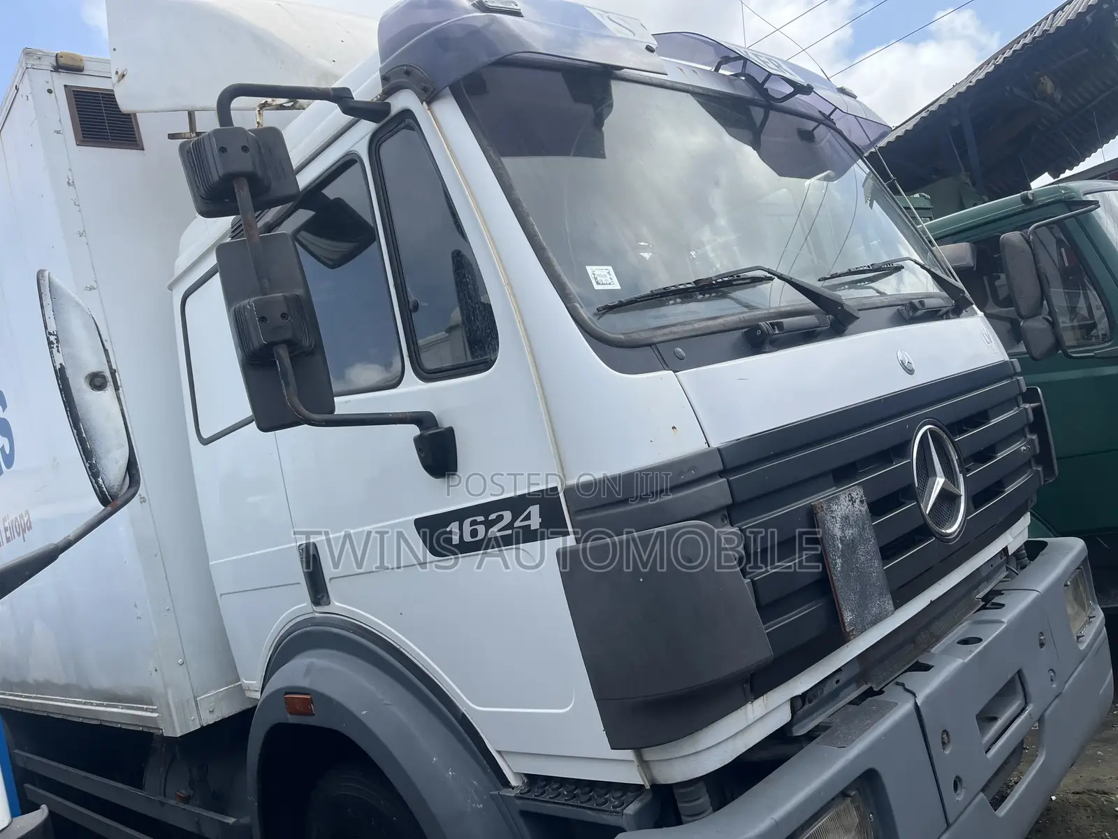 Mercedes-Benz 1624
