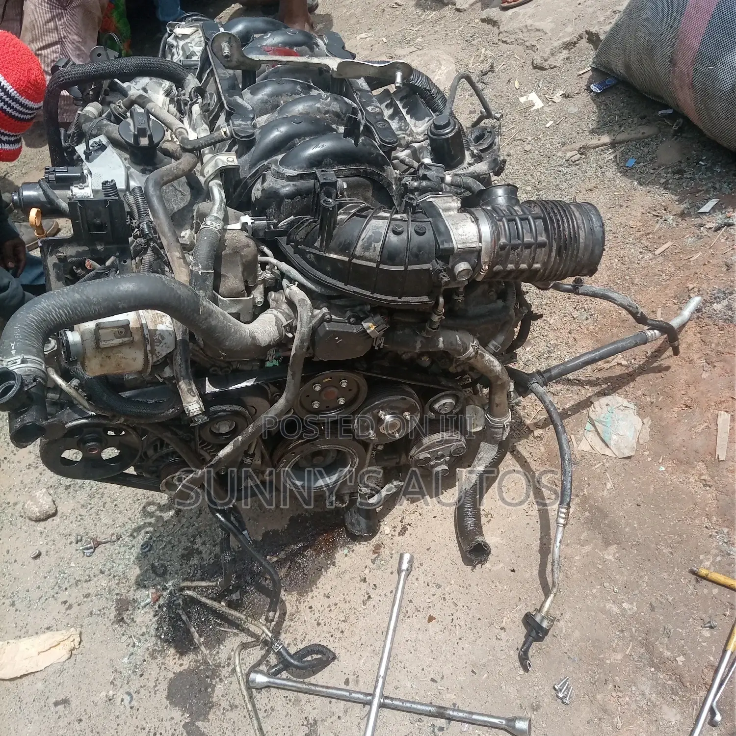 Infiniti QX80 Engine