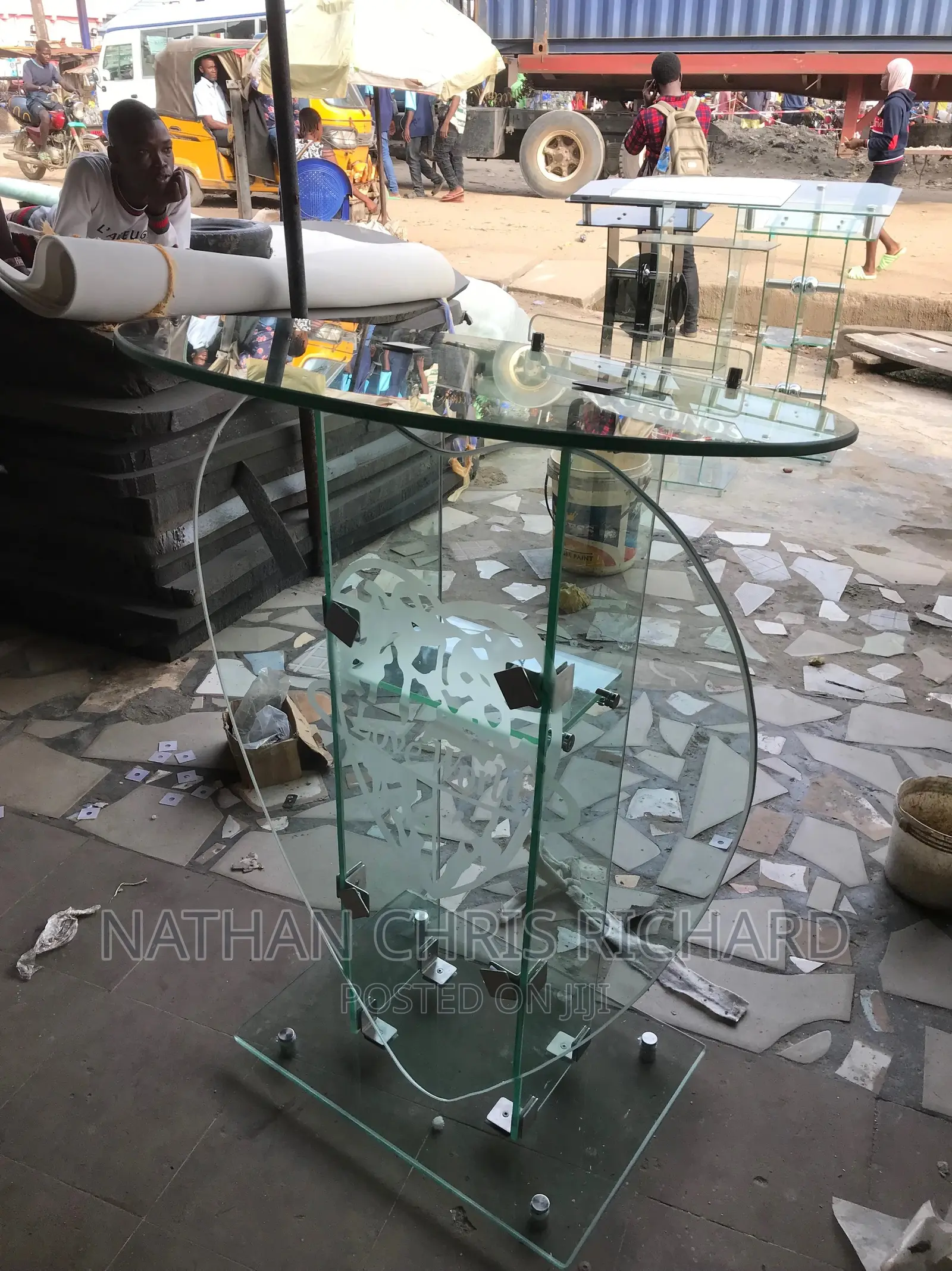 High Quality Love World Pulpit Altar