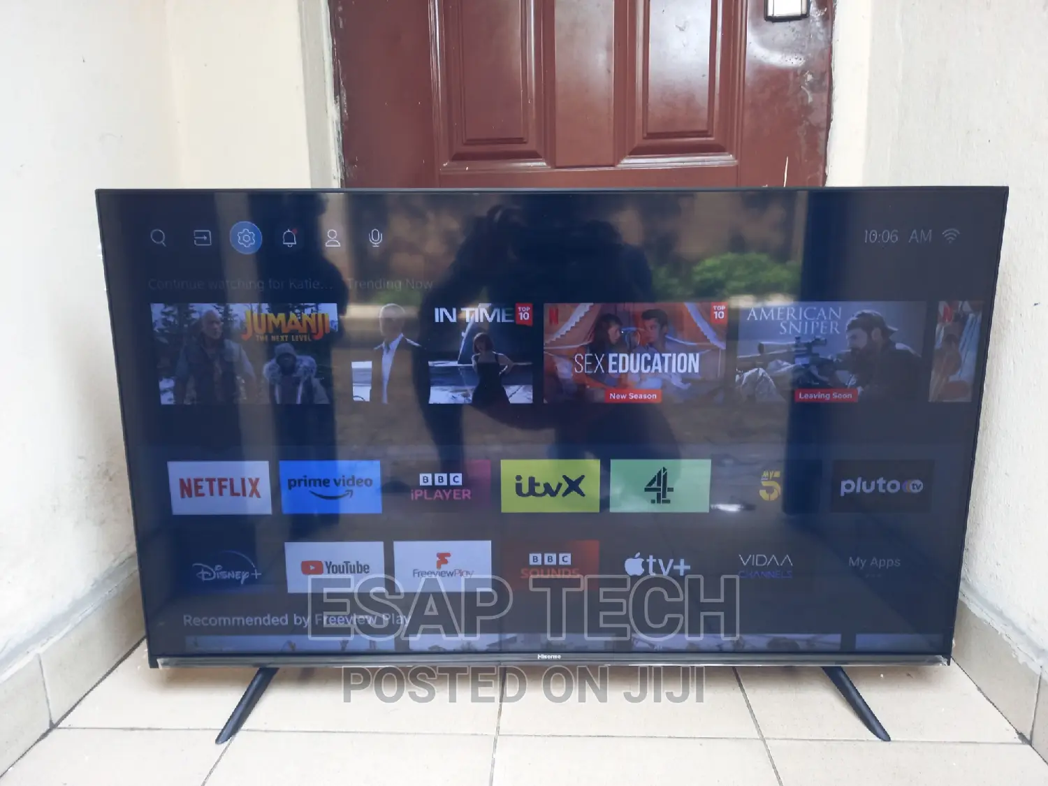 Hisense Framless TV Display . With Free Netflix Login