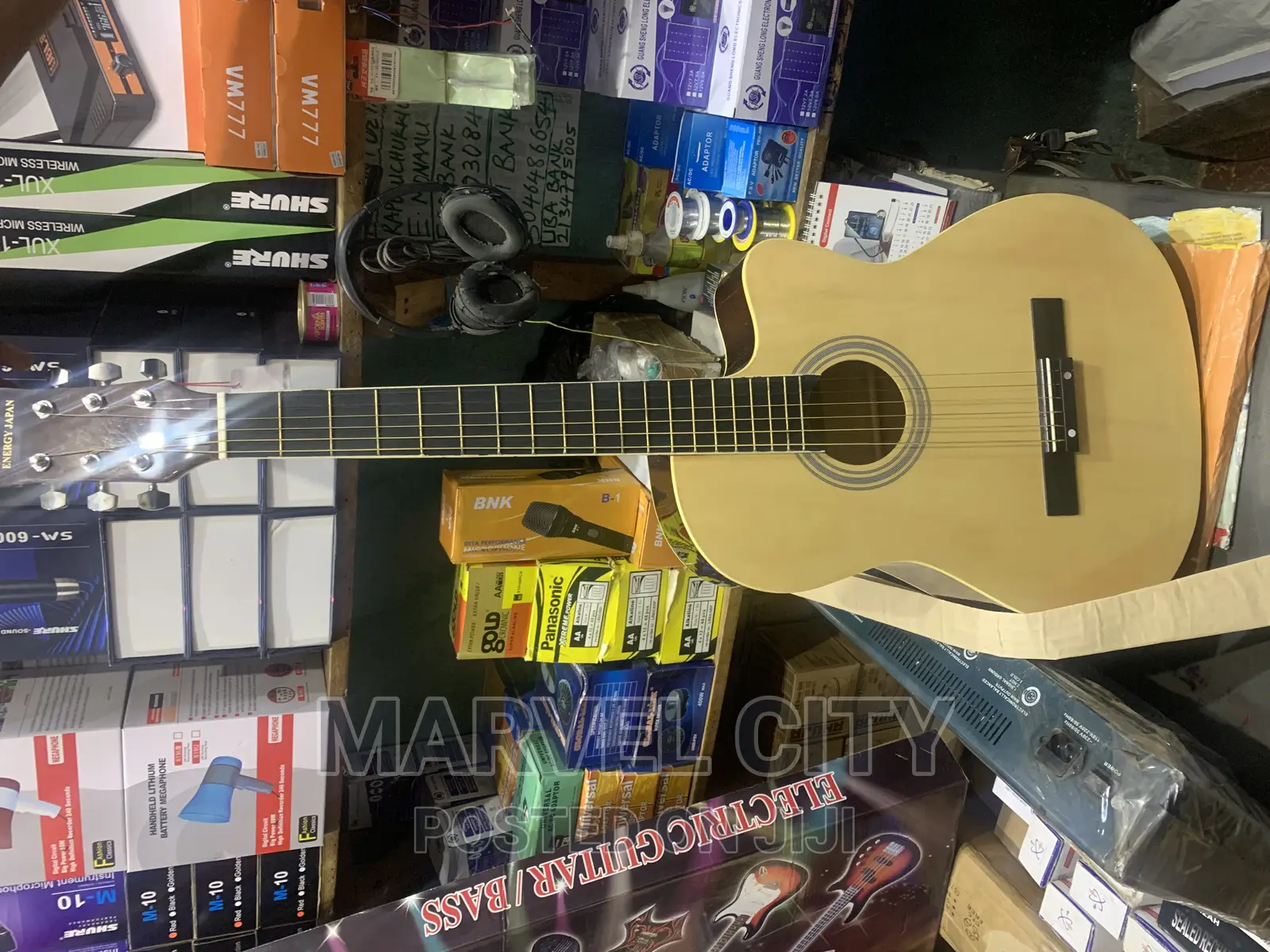 High Quality Acoustic Guitar With Bag and Strap
