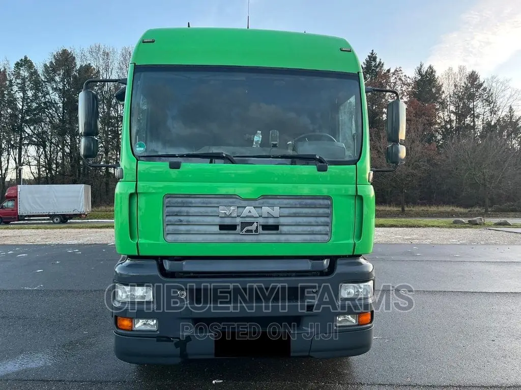 MAN DIESEL 10 Tyres, Container Body