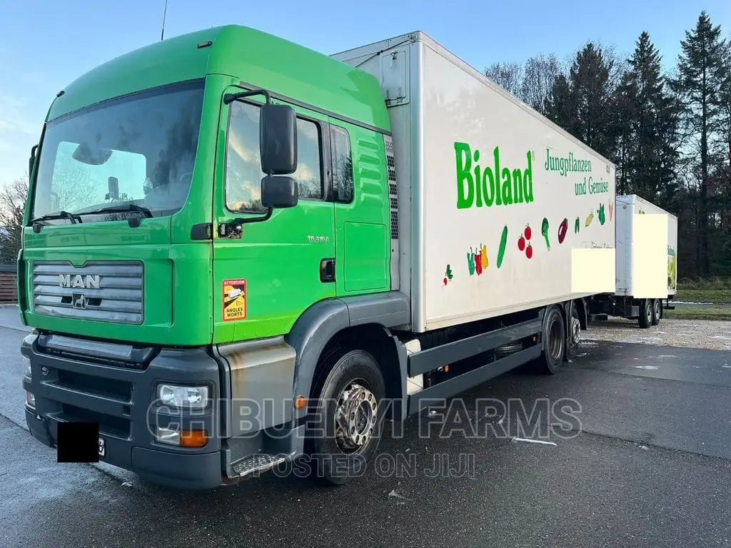 MAN DIESEL 10 Tyres, Container Body