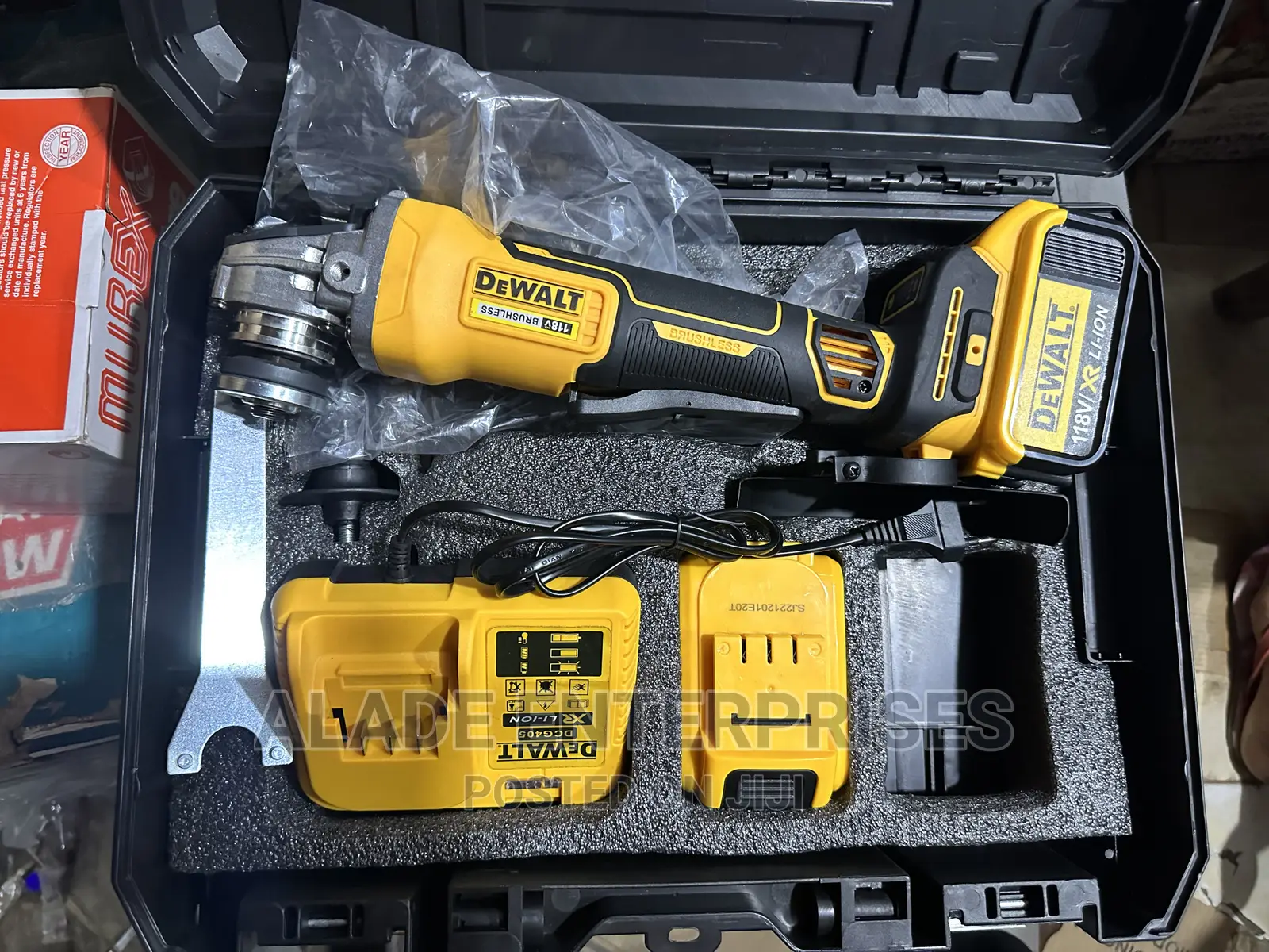 Dewalt 118v Cordless Angle Grinder