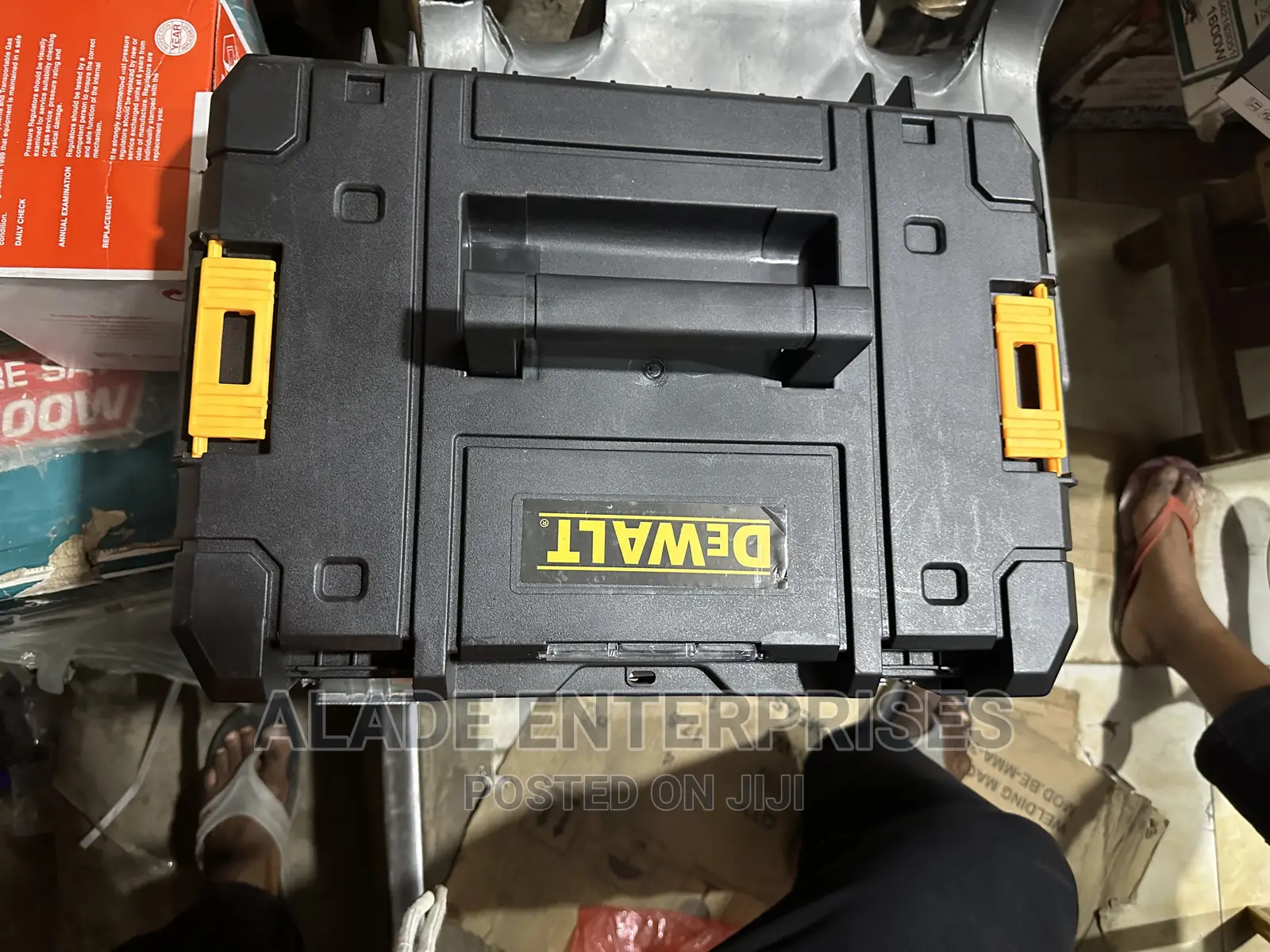 Dewalt 118v Cordless Angle Grinder