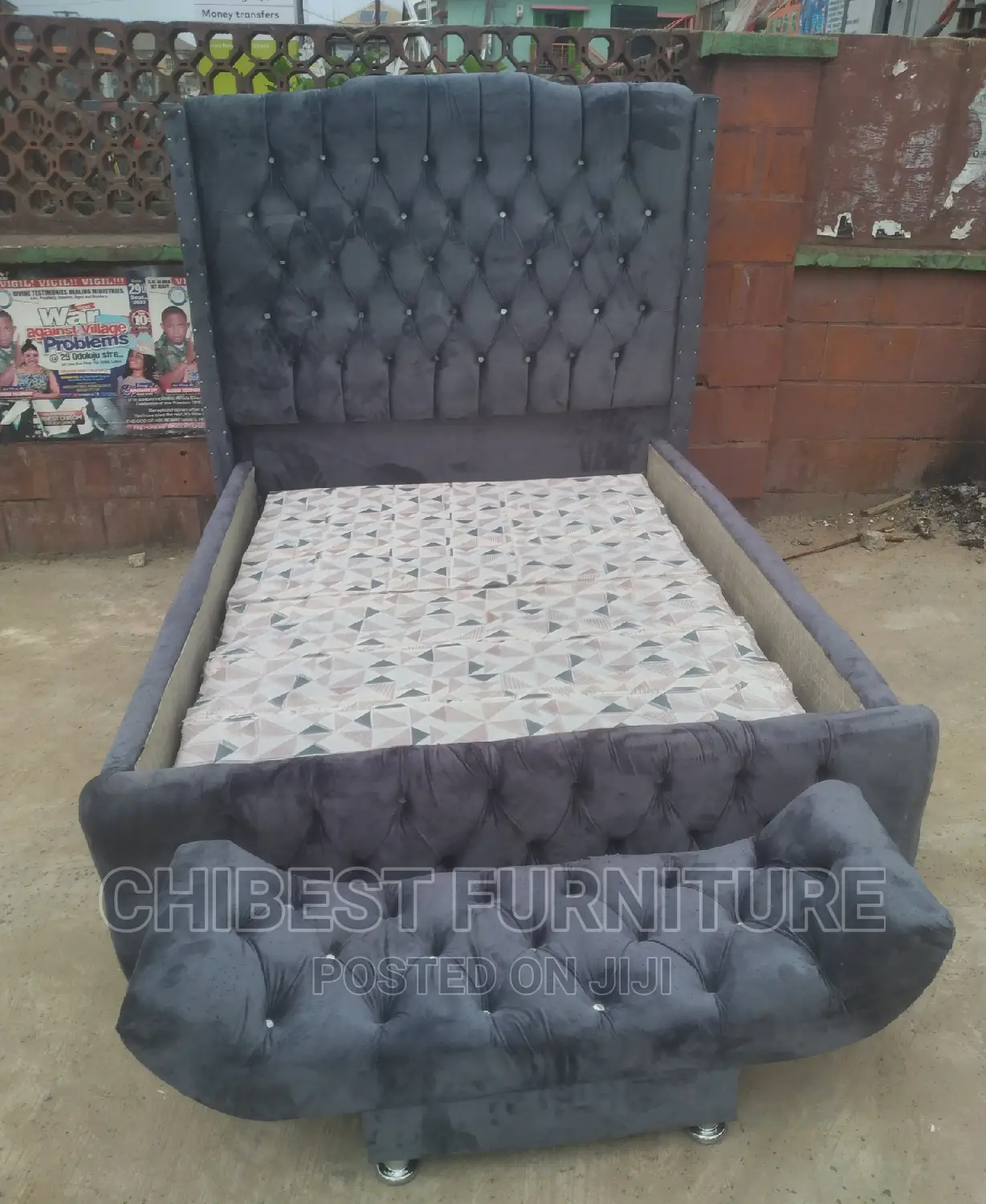 Quality 4.5by6 Upholstery Padded Bed Frame With One Footrest