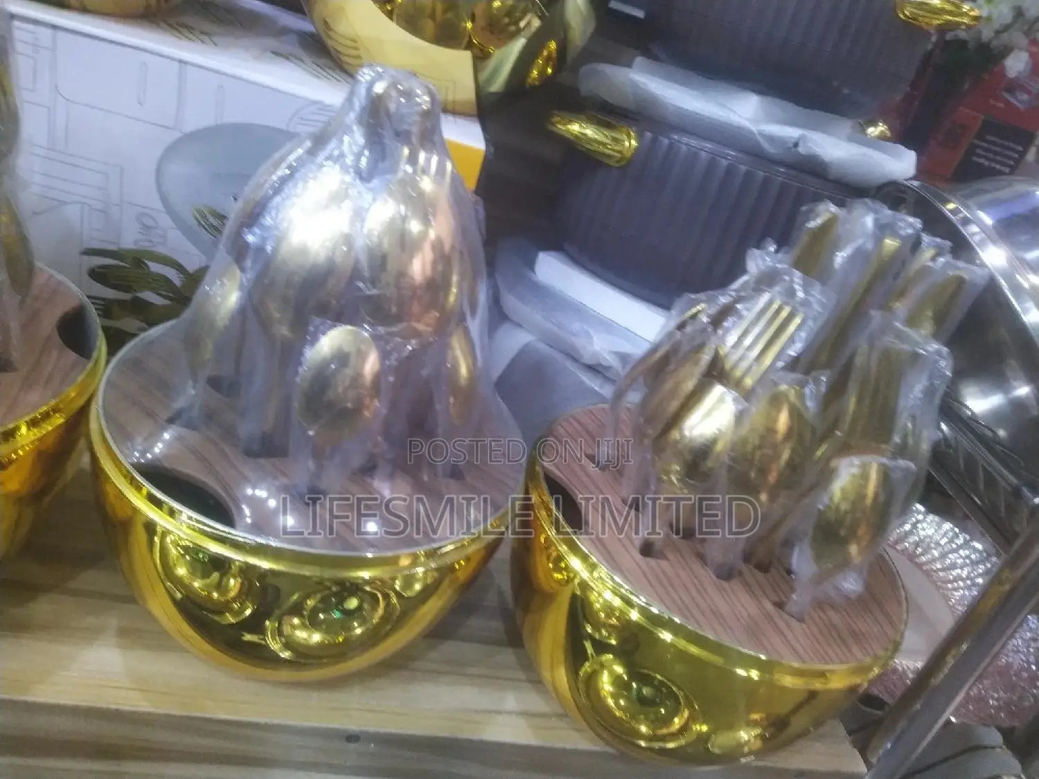 Egg Shape Gold Spoon Design