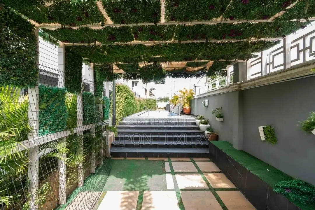 Newly Launch 3 Bedroom in Victoria With Cinema