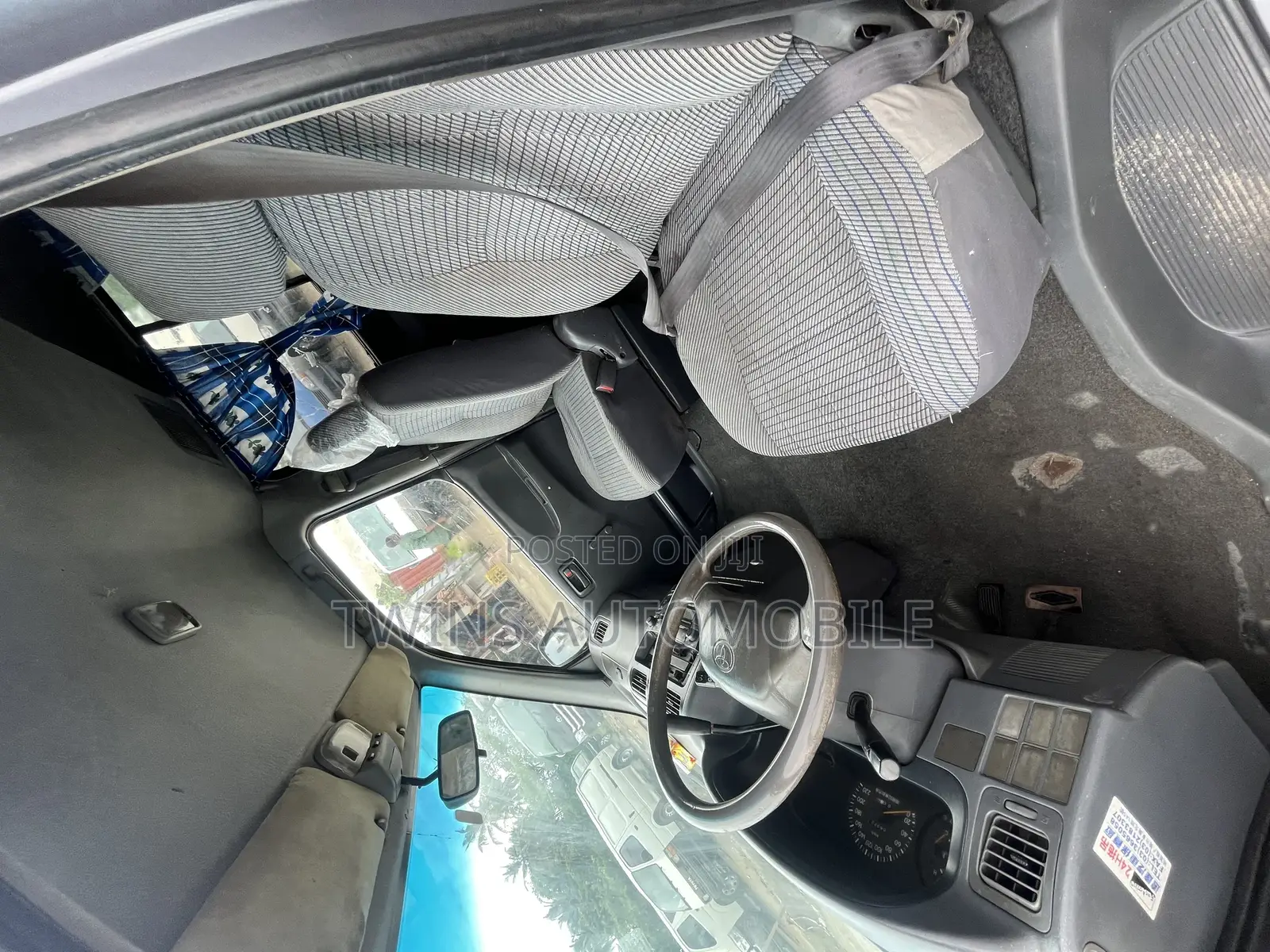 Toyota HiAce 2005 Grey