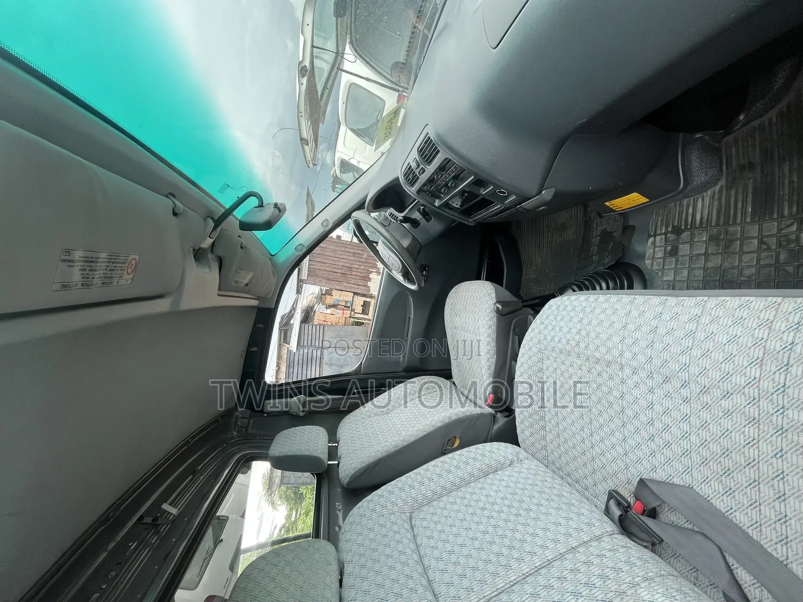 Toyota HiAce 2003 Grey