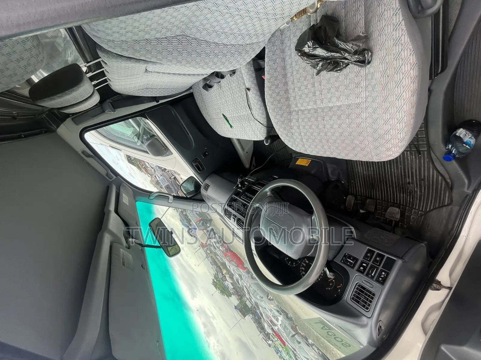 Toyota HiAce 2003 Grey