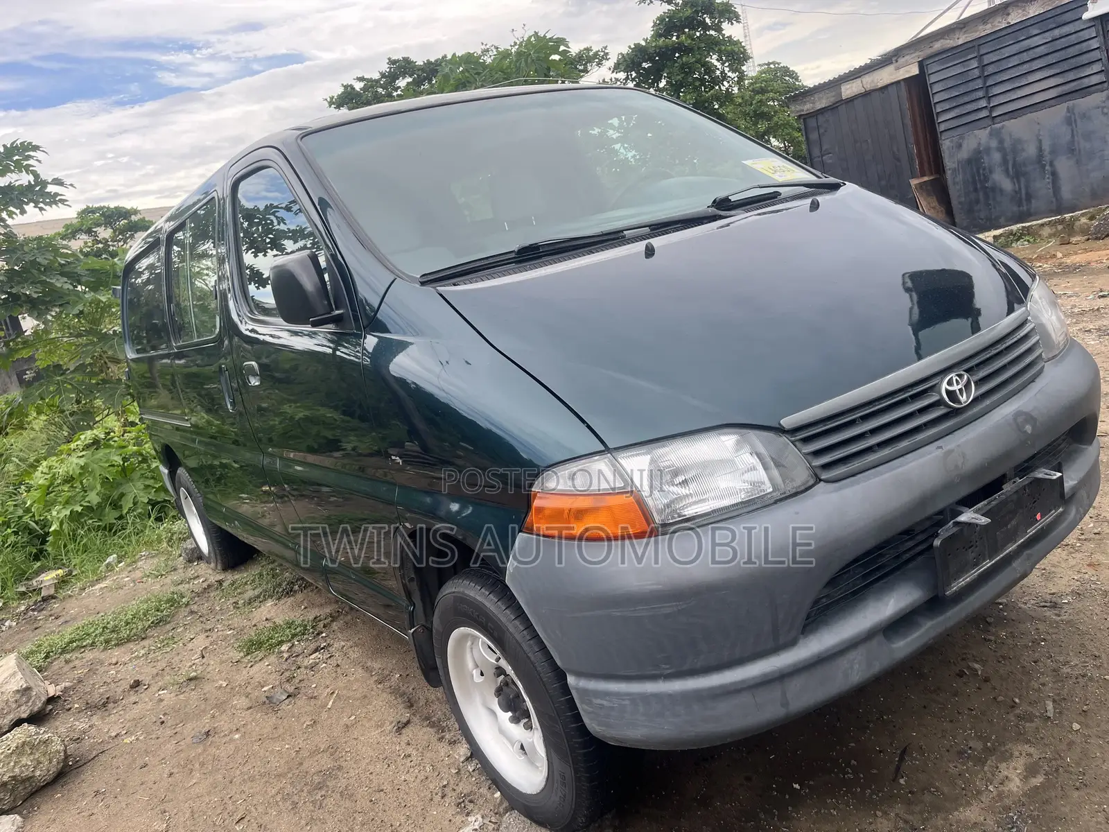 Toyota HiAce 2003 Grey