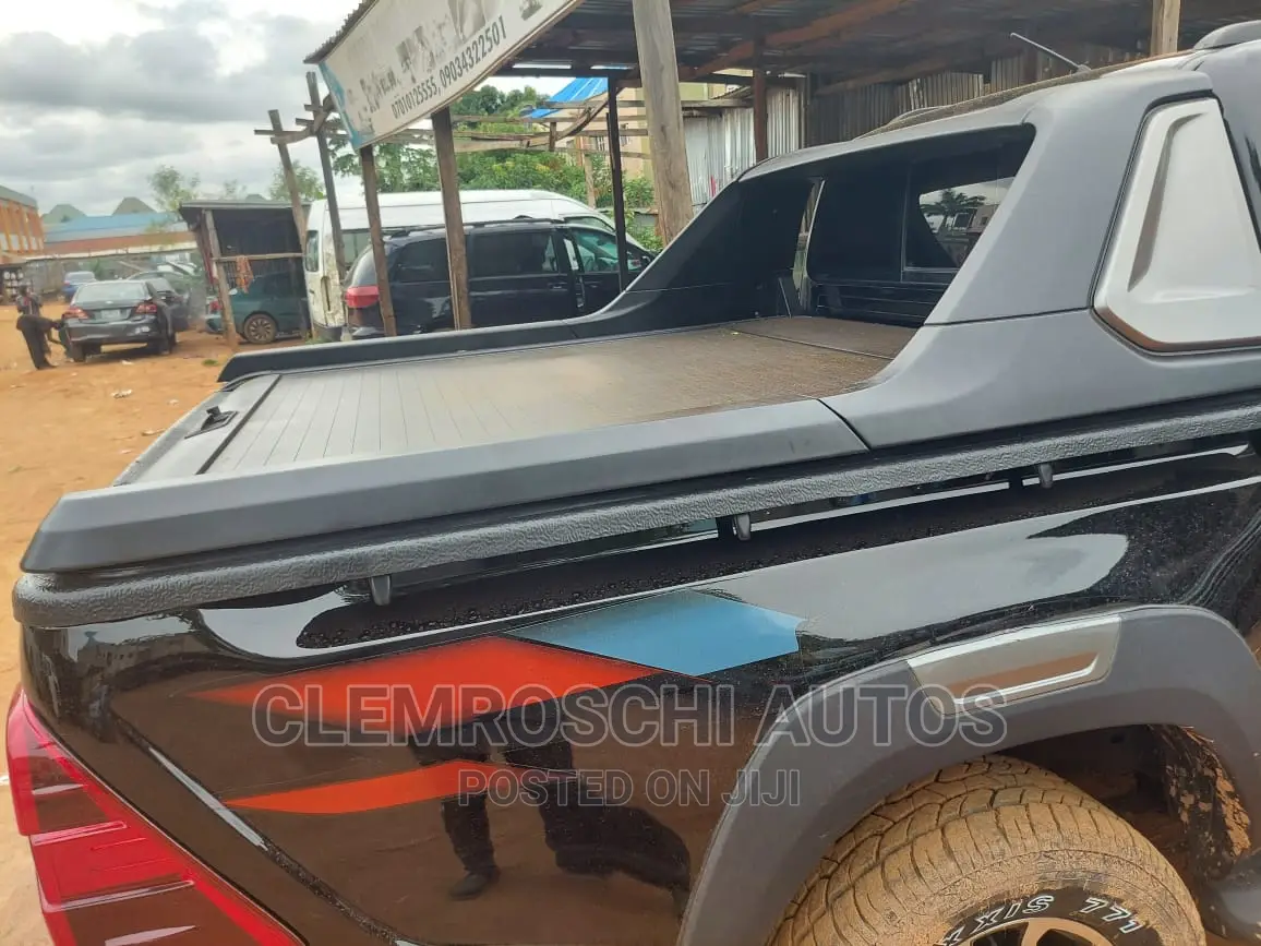 High Quality Certified Roller Boot Cover Hilux Available.