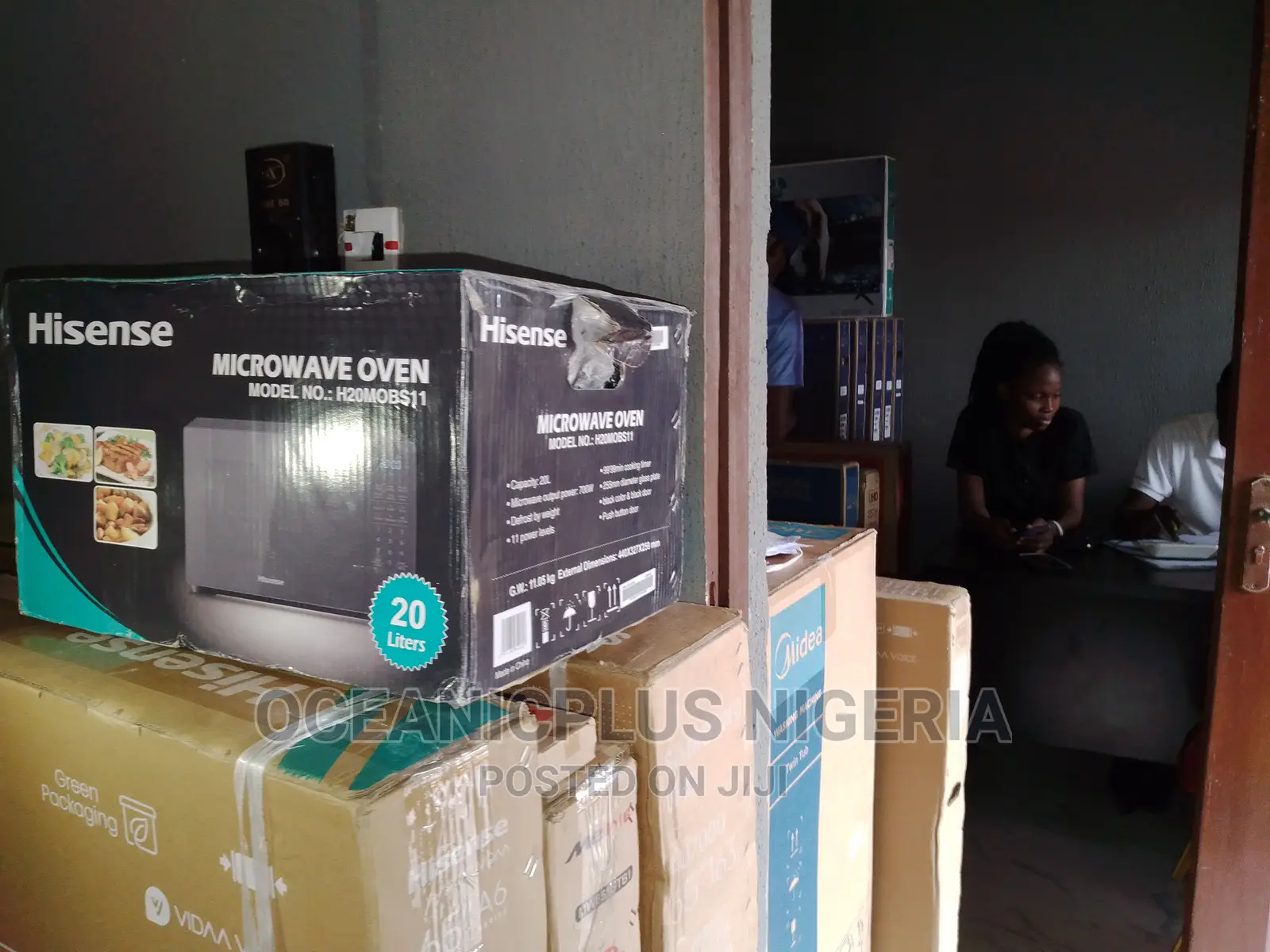 Hisense H20MOBS11 700W 20L Microwave Oven