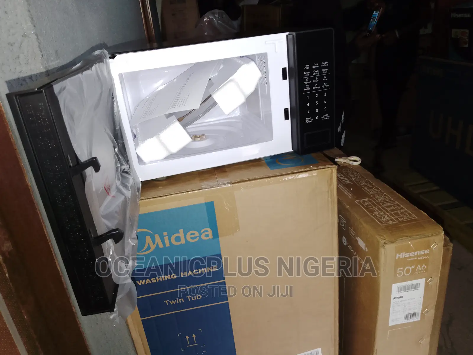 Hisense H20MOBS11 700W 20L Microwave Oven/ Push Botton Door