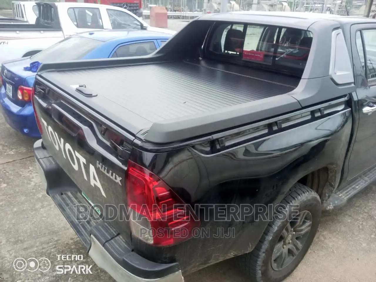 Rolling Boot With TRD Spoiler Hilux =