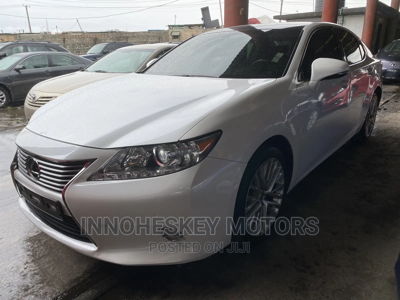 Lexus ES 350 FWD 2013 White