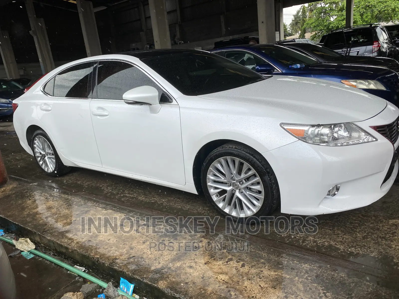 Lexus ES 350 FWD 2013 White