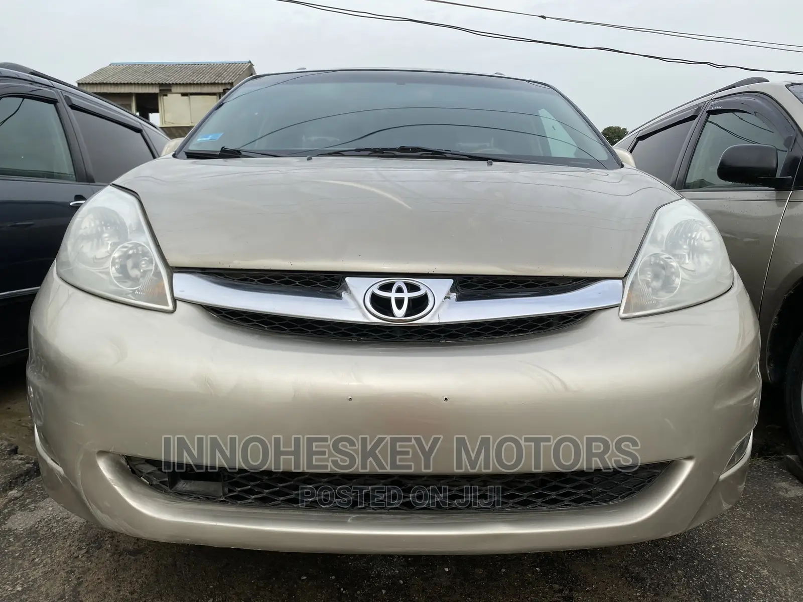 Toyota Sienna XLE Limited AWD 2006 Gold