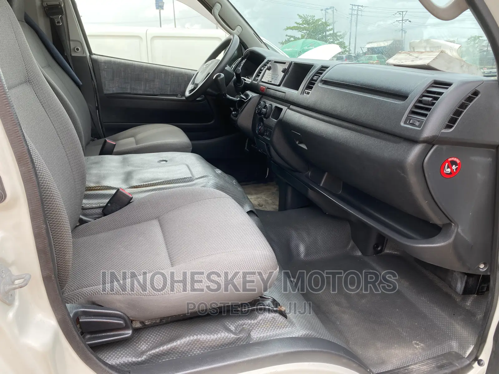 Toyota HiAce 2018 White