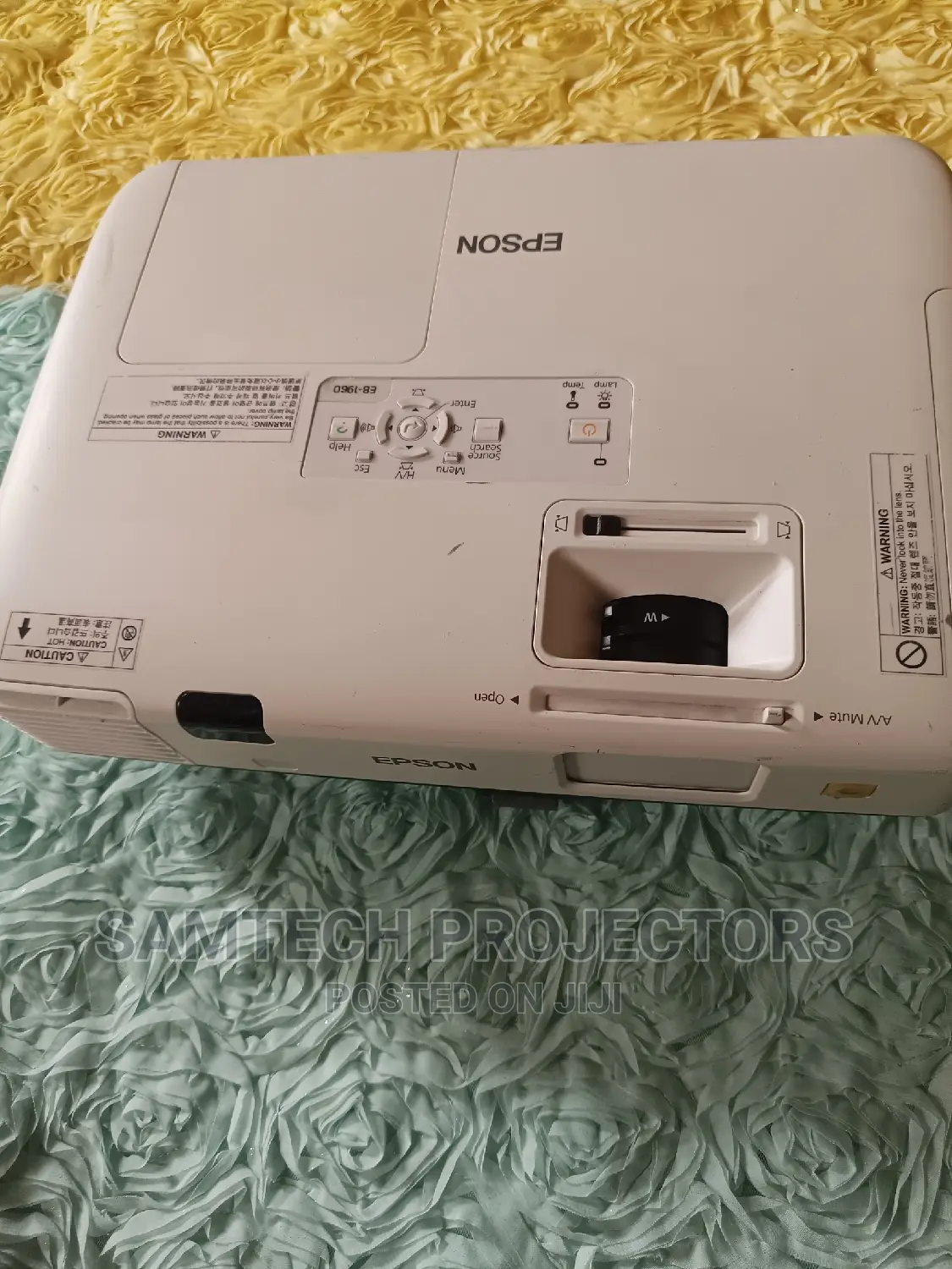 London Used (Epson)Multimedia Projector 5000 Lumens