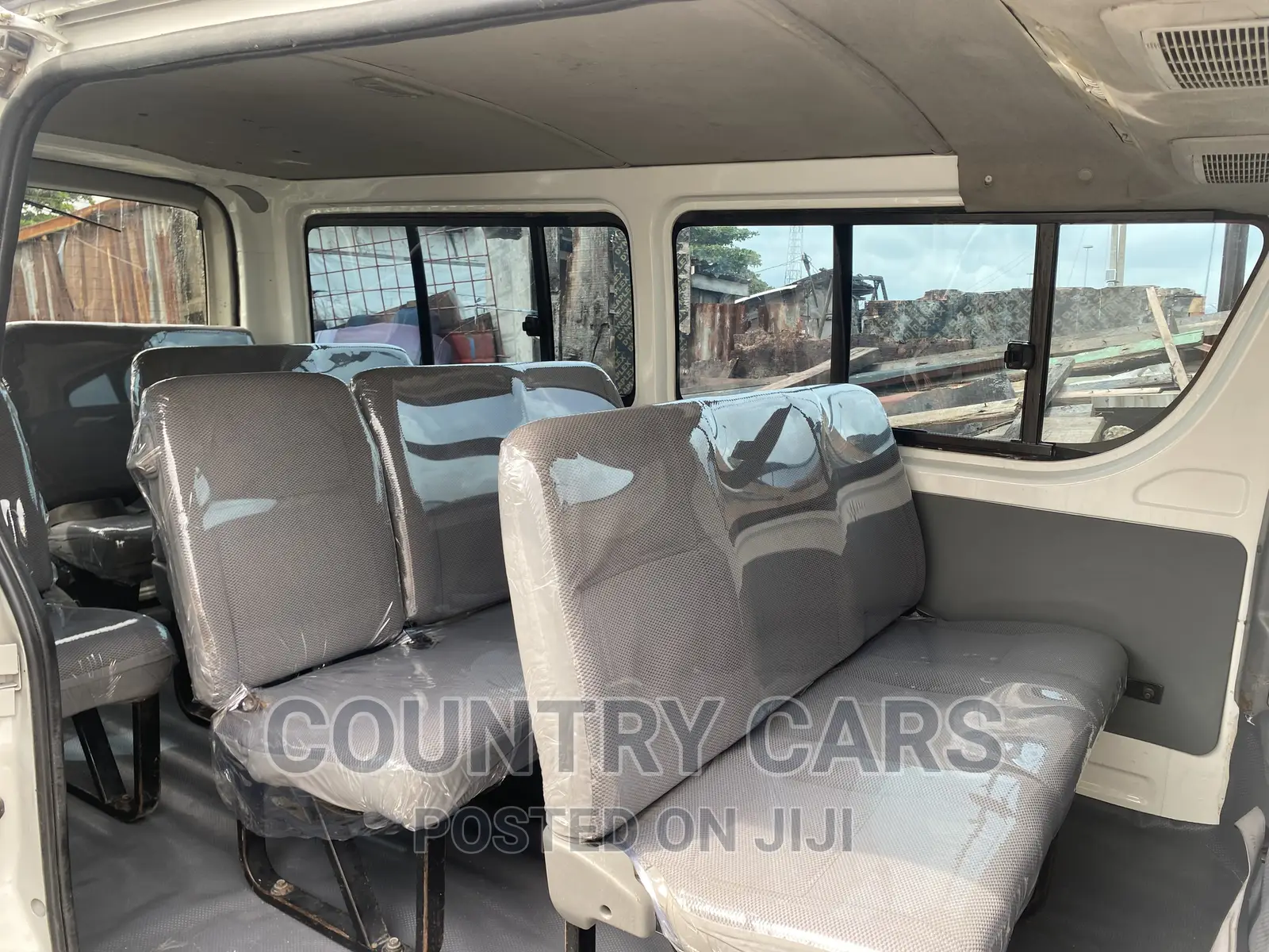 Toyota HiAce 2009 White
