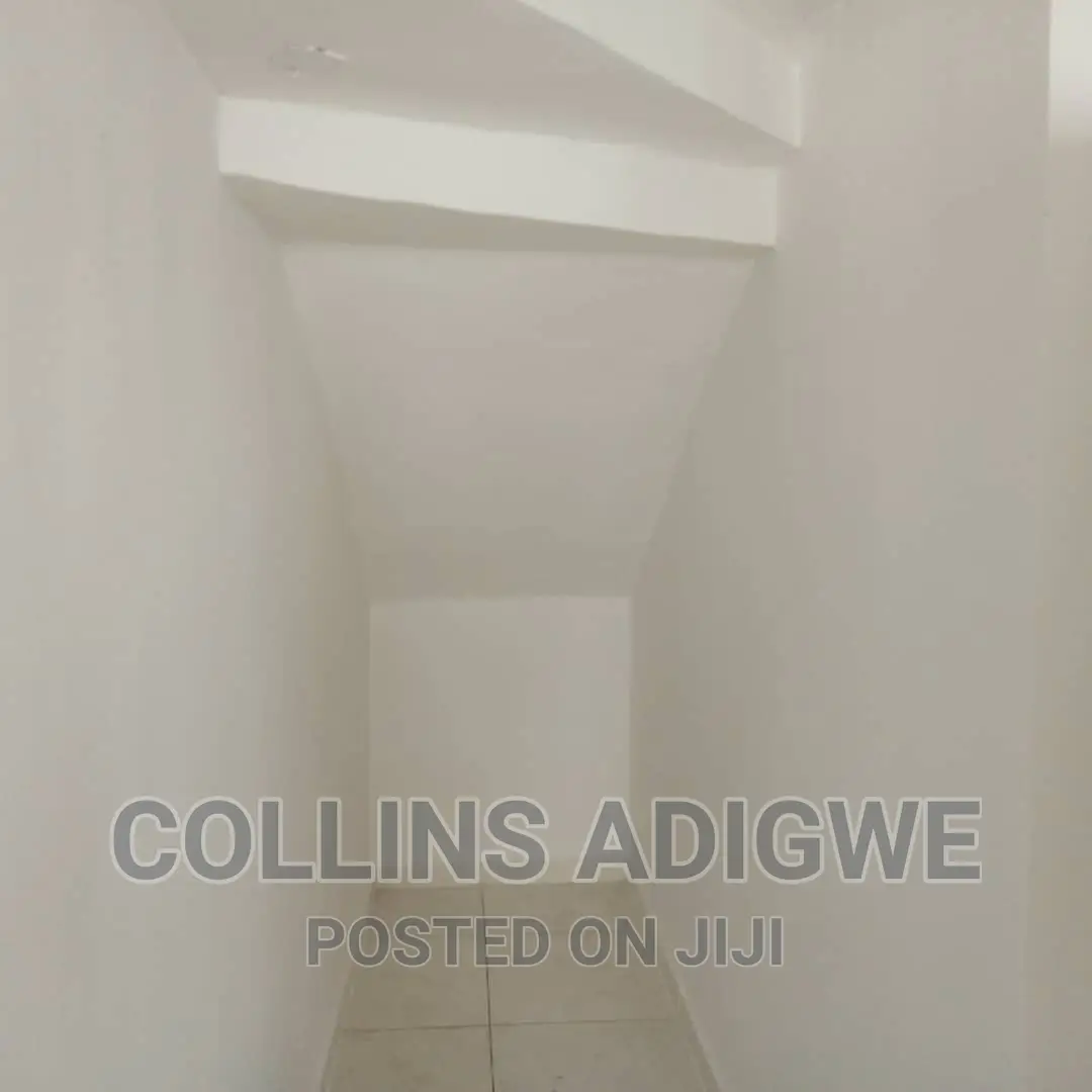 4bdrm Apartment in Lekki Phase 1,. for sale