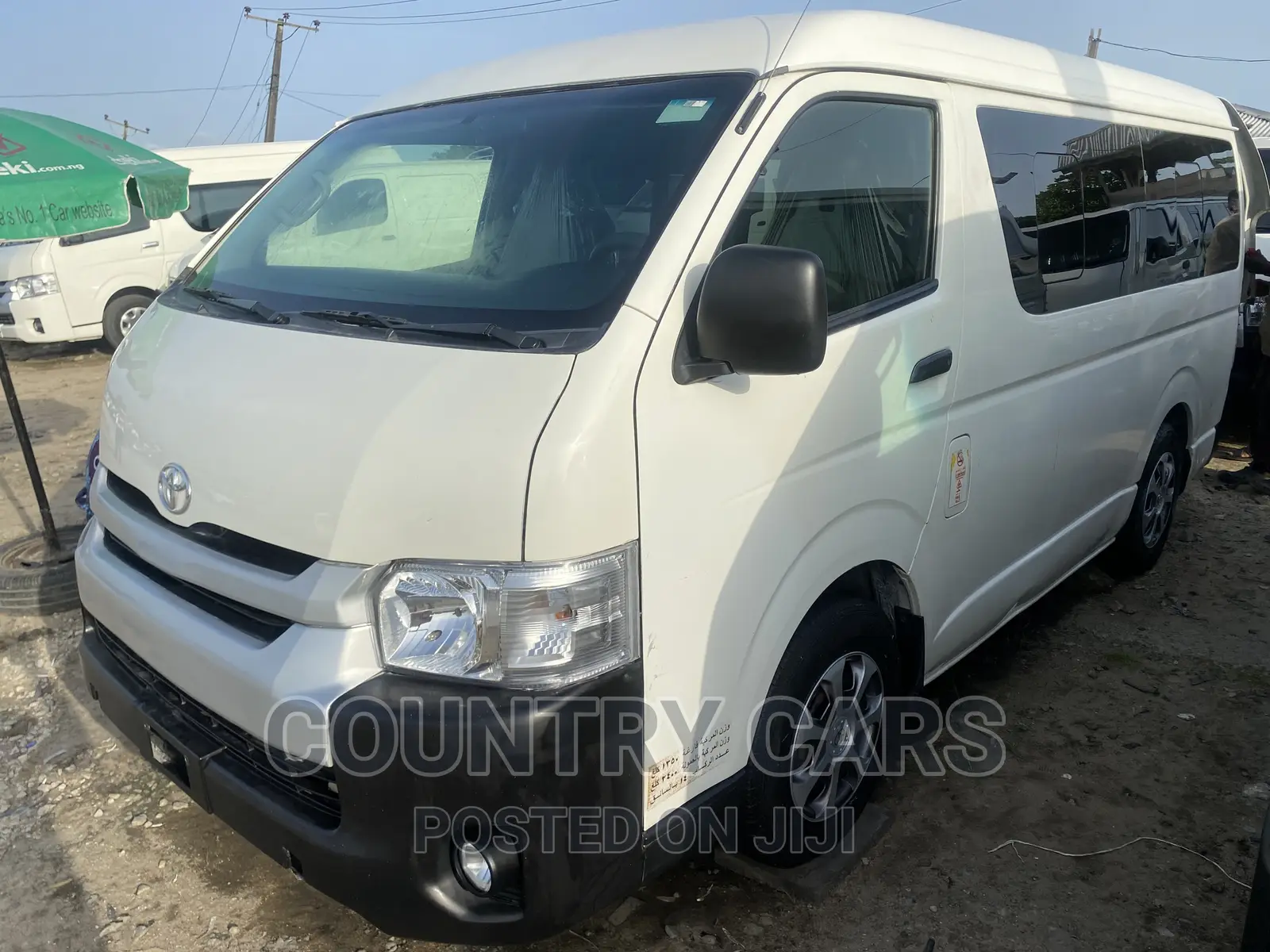 Toyota HiAce 2016 White