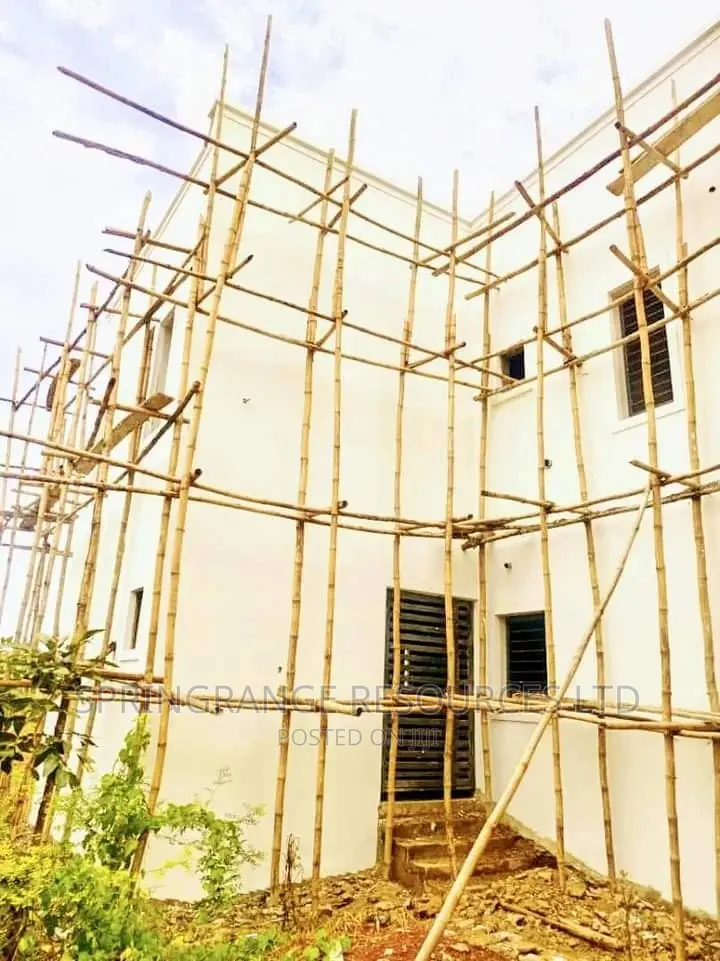 Painters in Gbagada