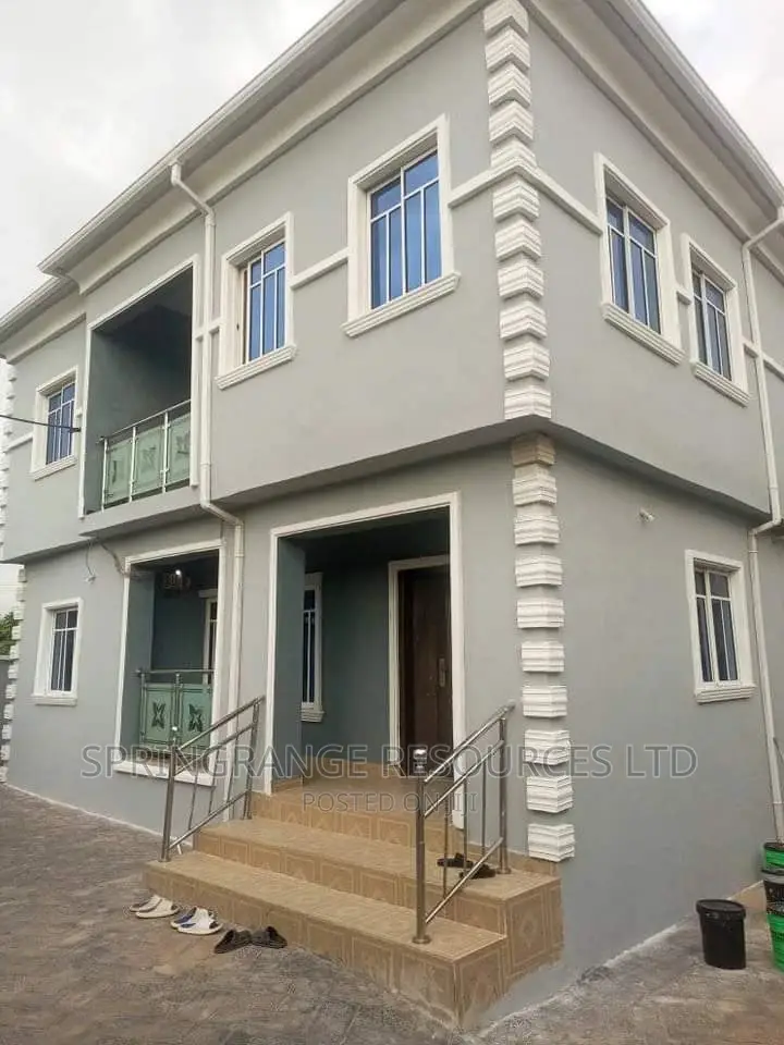 Painters in Gbagada