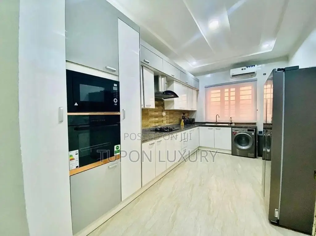 Luxury 3bedroom at Ikate