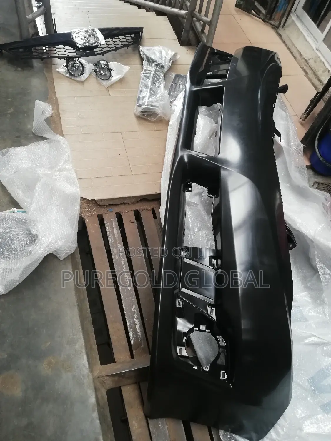 2014 Toyota Camry Sport Front Bumper
