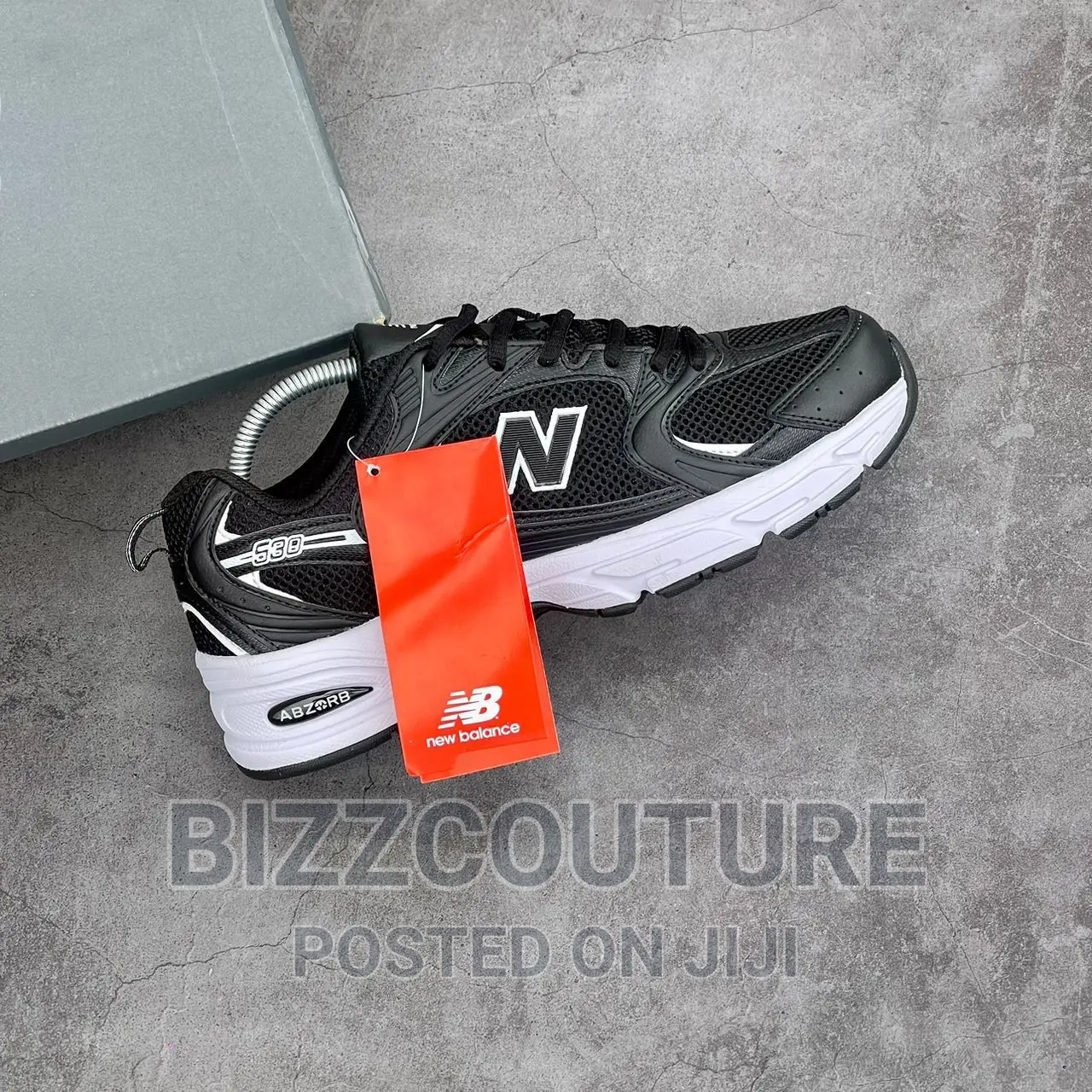 Original NEW BALANCE MR 530 Black/White Available in Store