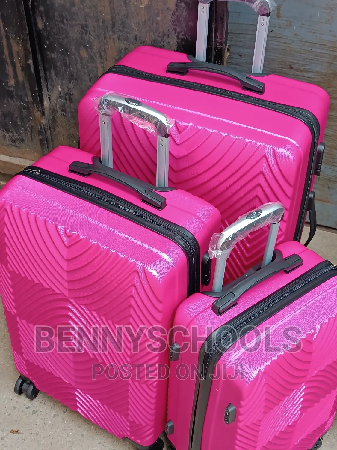 Set of 3 Rubber Plastic Travelling Luggage Boxes