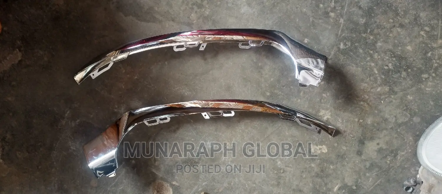 E350 2014 Model Mercedes Benz Front Bumper Chrome.