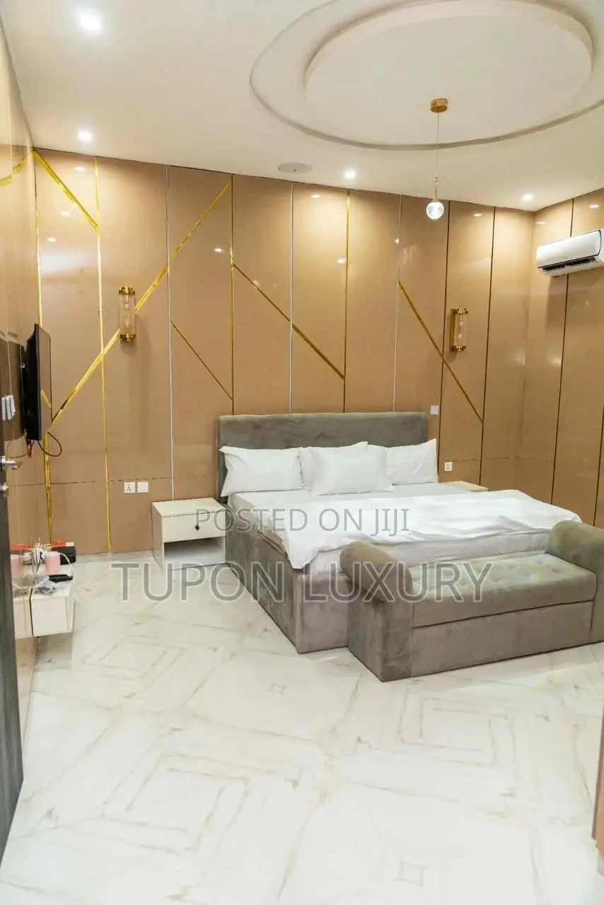 4 Bedroom Duplex With Snooker