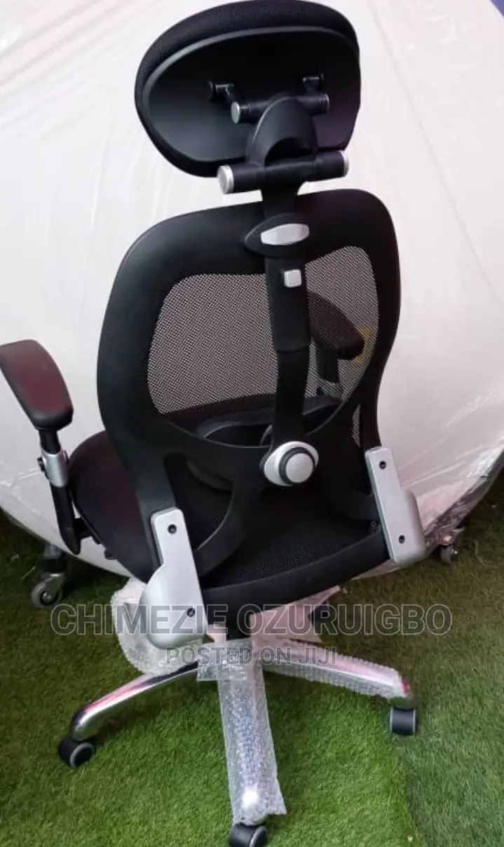 Mesh Swivel Chair With Headrest