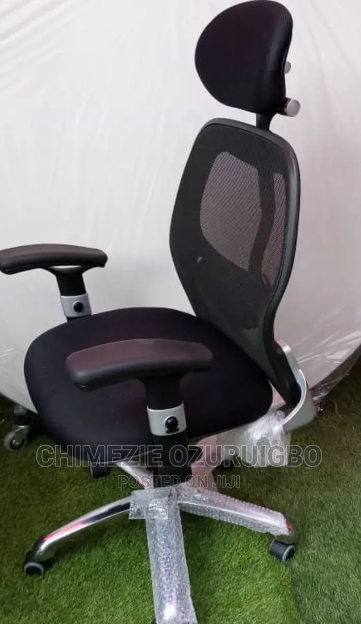 Mesh Swivel Chair With Headrest