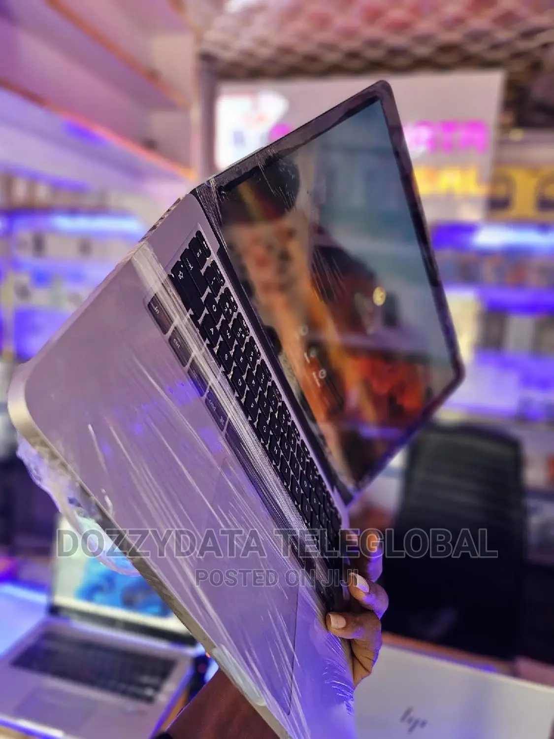 Laptop Apple MacBook Pro 8GB Intel Core I5 SSD 256GB